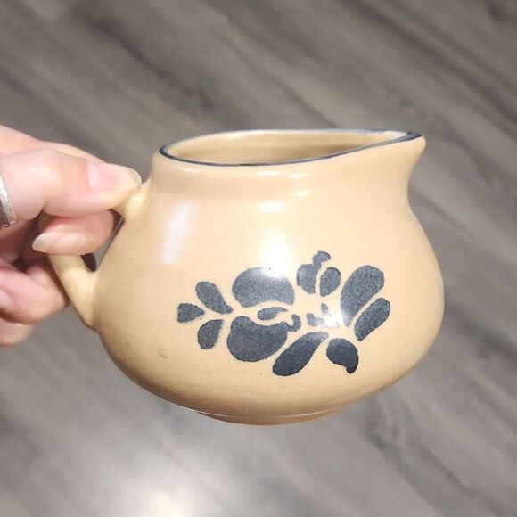 Vintage Small Creamer/Gravy Container - Picture 3 of 7